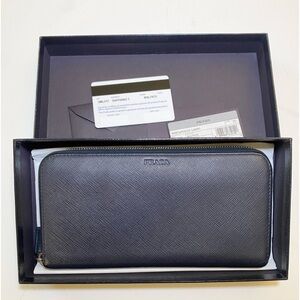 😍 Prada Blue Saffiano Leather Zip Around Wallet EUC!